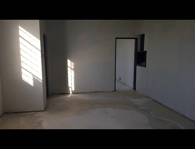 579M² FACTORY TO LET IN TRIANGLE FARM